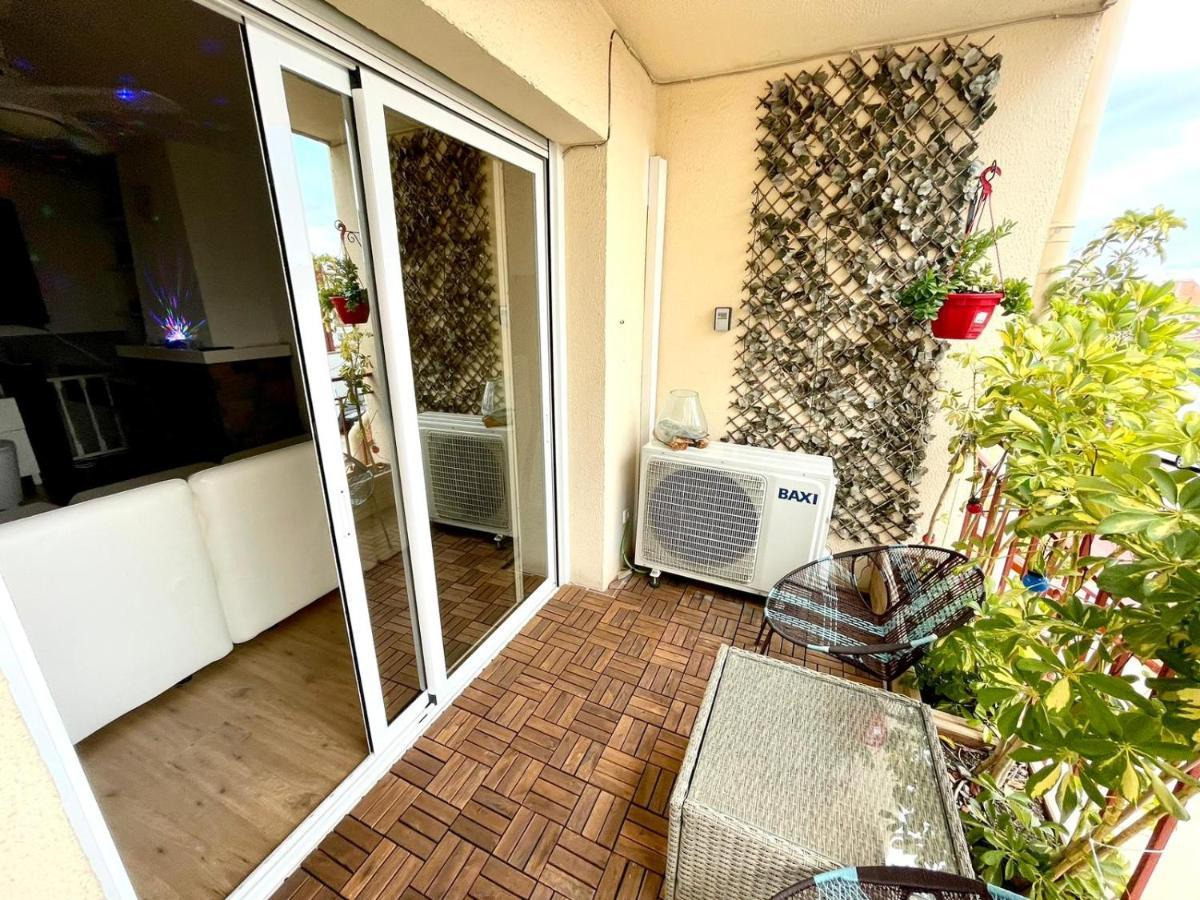 Casa En Masnou Junto A Playa Y Tren Villa Ngoại thất bức ảnh