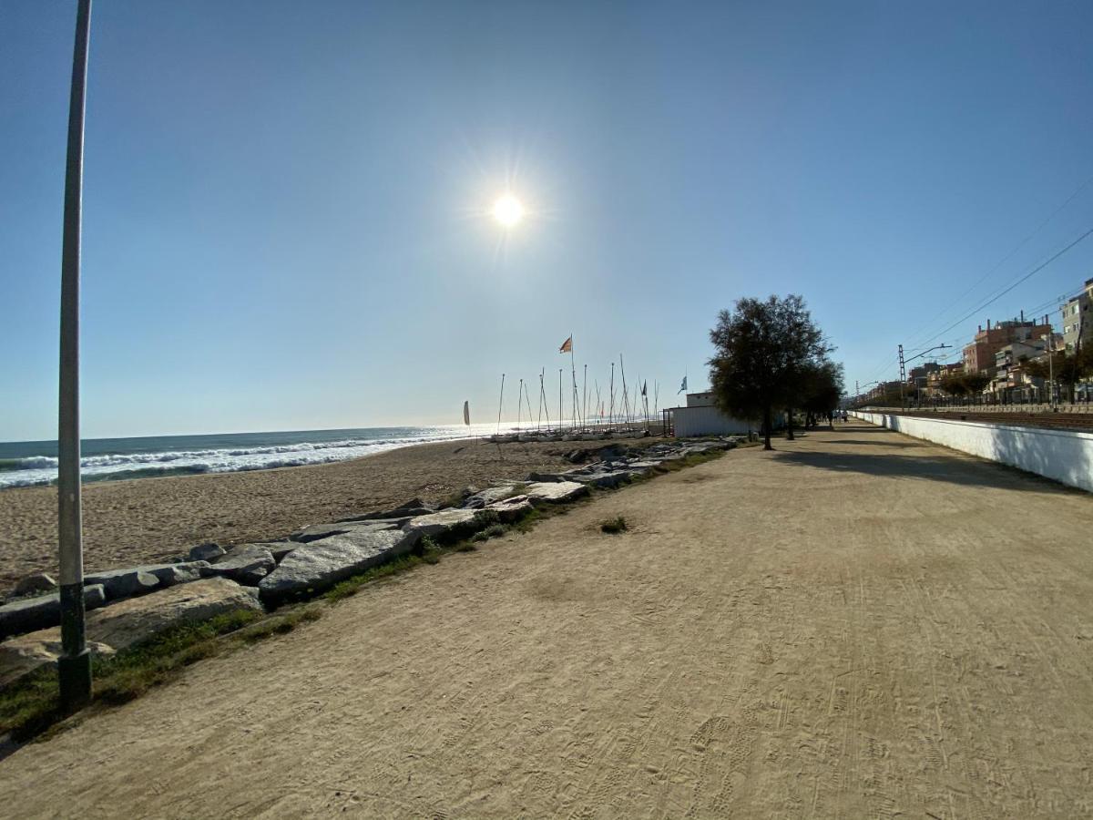 Casa En Masnou Junto A Playa Y Tren Villa Ngoại thất bức ảnh